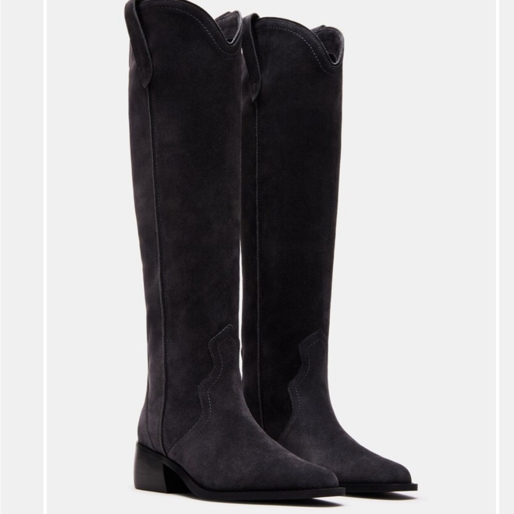 Steve Madden Garvy boots 6